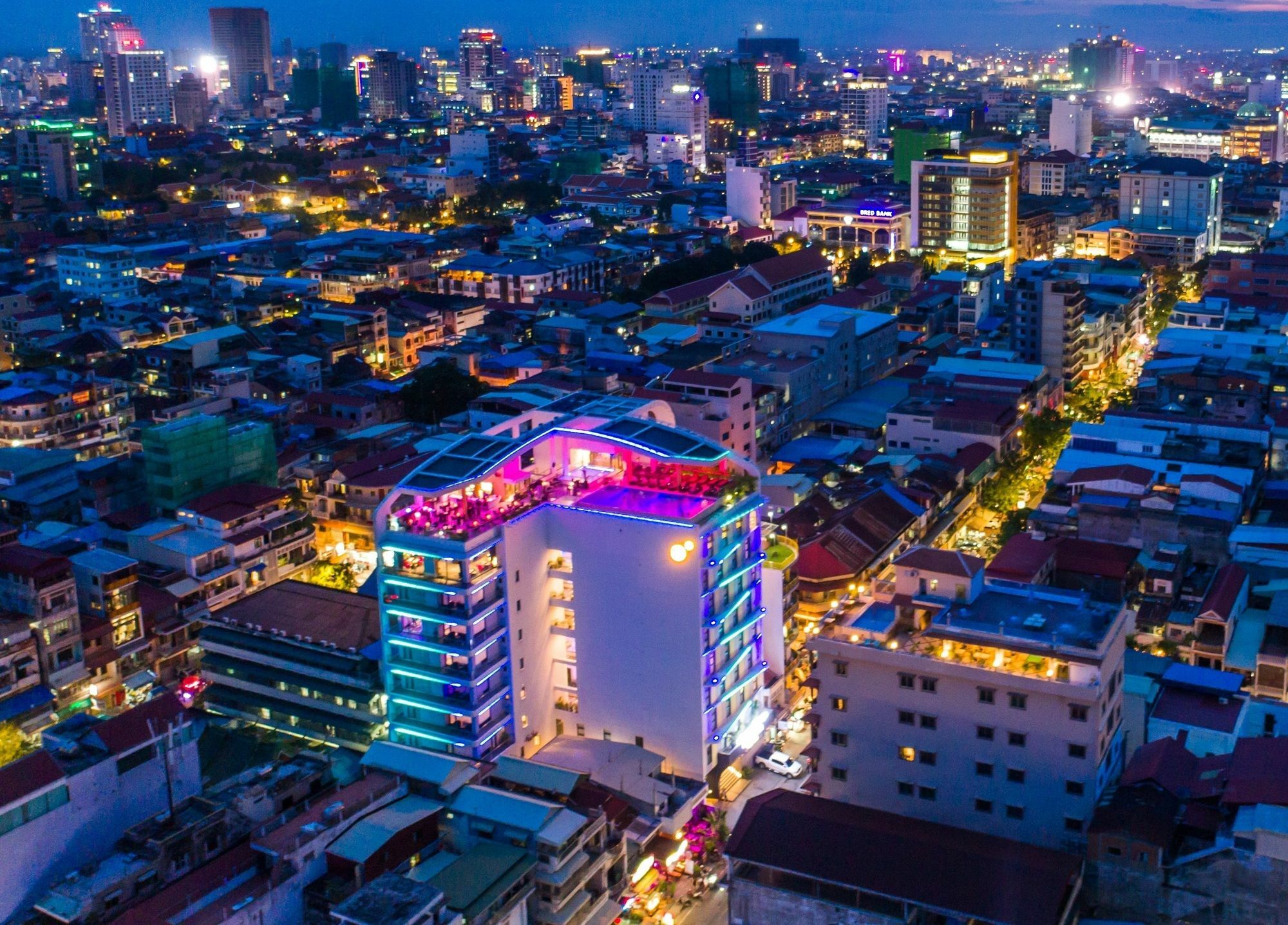 Sun & Moon, Urban Hotel Phnom Penh Zewnętrze zdjęcie